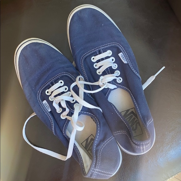 Vans - Picture 1 of 1